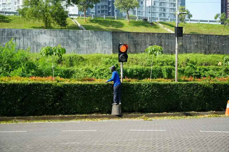 工业设备精密加工中常见精度偏差问题及补偿方案解析